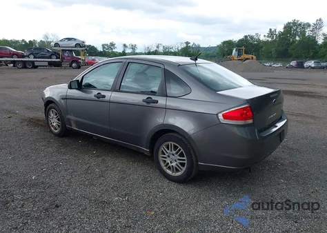 2011 Ford Focus Se z USA, uszkodzony, nr VIN 1FAHP3FN8BW121772